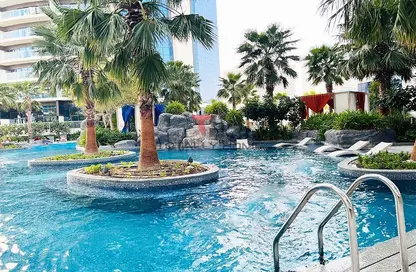 صورة لـ حوض سباحة شقة - 3 غرف نوم - 3 حمامات للبيع في تاور D - داماك تاورز من باراماونت - الخليج التجاري - دبي ، صورة رقم 1