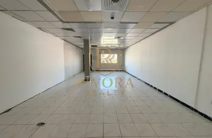 Warehouse - Studio for rent in Umm Ramool - Dubai