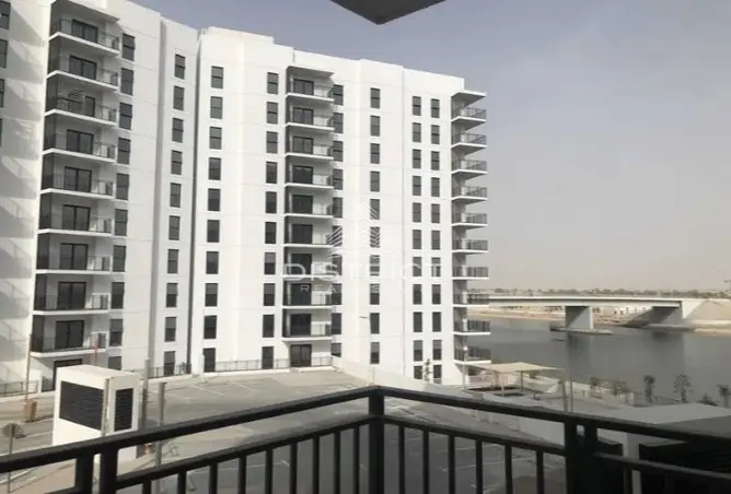 Apartment - 1 Bathroom for sale in Waters Edge - Yas Island - Abu Dhabi