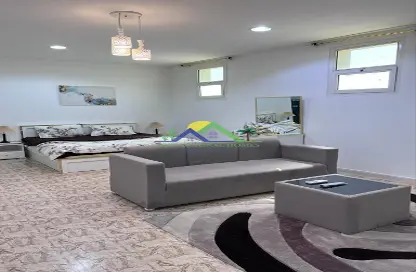 Living Room image for: Apartment - 1 Bathroom for rent in Al Iqabiyya - Al Ain, Image 1