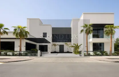 Villa - 6 Bedrooms - 7+ Bathrooms for sale in Signature Villas - Palm Jumeirah - Dubai