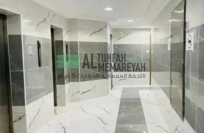 عمارة بالكامل - استوديو - 8 حمامات للبيع في ميدان الرولة - منطقة الرولة - الشارقة