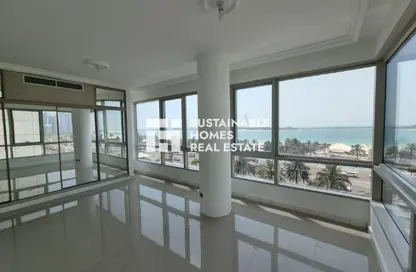 Apartment - 4 Bedrooms - 5 Bathrooms for rent in 3 Sails Tower - Corniche Road - Abu Dhabi