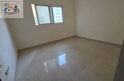 Apartment - 2 Bedrooms - 2 Bathrooms for rent in Al Fardan Centre - Al Majaz 3 - Al Majaz - Sharjah