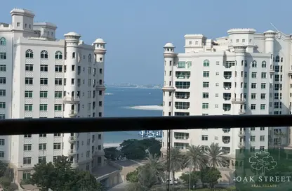 Apartment - 2 Bedrooms - 3 Bathrooms for sale in Al Anbara - Shoreline Apartments - Palm Jumeirah - Dubai