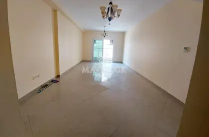 Empty Room image for: Apartment - 2 Bedrooms - 2 Bathrooms for rent in Al Waha Residence - Al Khan - Sharjah, Image 1