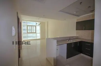 شقة - غرفة نوم - 2 حمامات للايجار في رويال ريزيدنس 2 - رويال ريزدنس - مدينة دبي الرياضية - دبي
