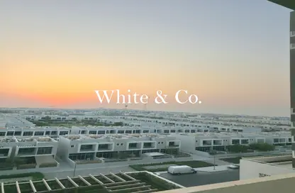 Apartment - 2 Bedrooms - 3 Bathrooms for sale in Azizi Star - Al Furjan - Dubai