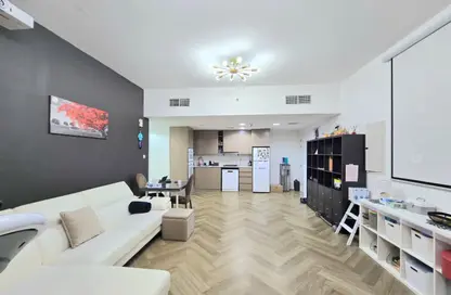 شقة - غرفة نوم - 2 حمامات للايجار في جاردينيا 1 - حدائق الإمارات 1 - قرية الجميرا سركل - دبي شقة - غرفة نوم - 2 حمامات للايجار في جاردينيا 1 - حدائق الإمارات 1 - قرية الجميرا سركل - دبي