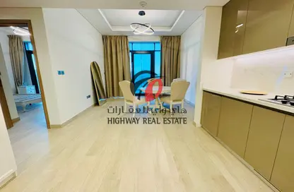 شقة - غرفة نوم - 1 حمام للايجار في فرهاد عزيزي ريزيدنس - الجداف - دبي