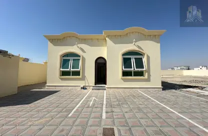 شقة - غرفة نوم - 2 حمامات للايجار في فيلات مدينة خليفة آيه - مدينة خليفة أ - مدينة خليفة - أبوظبي