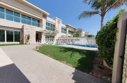 Villa - 5 Bedrooms - 5 Bathrooms for rent in Jumeirah 1 Villas - Jumeirah 1 - Jumeirah - Dubai