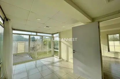 Villa - 2 Bedrooms - 2 Bathrooms for rent in Springs 7 - The Springs - Dubai