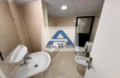 Apartment - 3 Bedrooms - 3 Bathrooms for rent in Corniche Road - Abu Dhabi