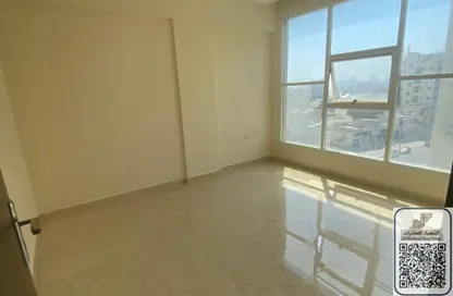 شقة - غرفة نوم - 1 حمام للايجار في برج الكورنيش - طريق كورنيش عجمان - عجمان