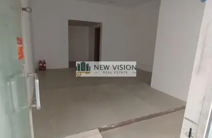 متجر - استوديو - 1 حمام للايجار في مبنى القاسمية 10 - المحطة - القاسمية - الشارقة