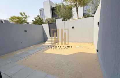 Townhouse - 2 Bedrooms - 3 Bathrooms for rent in Robinia - Masaar - Tilal City - Sharjah