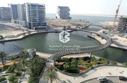 Apartment - 4 Bedrooms - 5 Bathrooms for rent in Al Dana - Al Raha Beach - Abu Dhabi