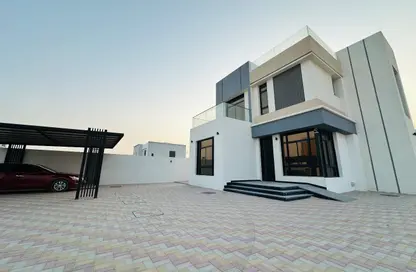 Villa - 4 Bedrooms - 5 Bathrooms for rent in Wadi Alshabak - Dubai