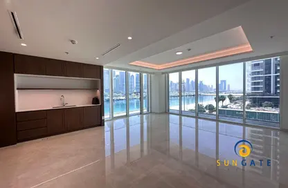 Apartment - 3 Bedrooms - 3 Bathrooms for rent in Palace Beach Residence - EMAAR Beachfront - Dubai Harbour - Dubai