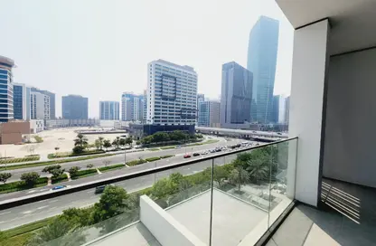 شقة - 2 غرف نوم - 3 حمامات للايجار في سول افين - الخليج التجاري - دبي