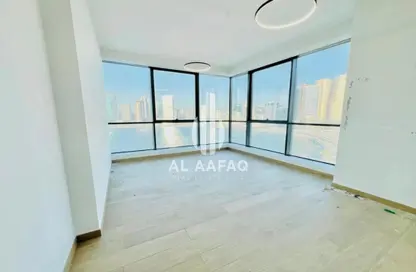 شقة - 2 غرف نوم - 3 حمامات للايجار في الممزر - الشارقة - الشارقة