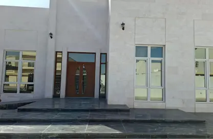 Villa - 5 Bedrooms - 6 Bathrooms for rent in Al Barsha - Dubai