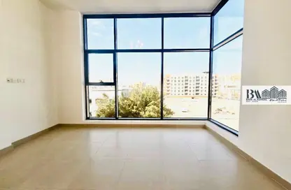 شقة - 3 غرف نوم - 5 حمامات للايجار في القصيص 2 - منطقة القصيص السكنية - القصيص - دبي