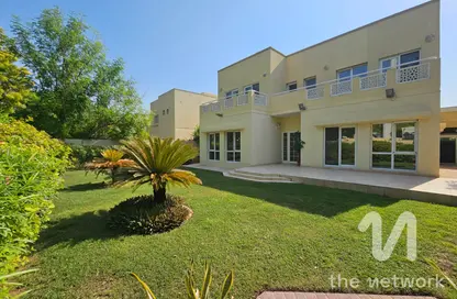 Villa - 4 Bedrooms - 5 Bathrooms for rent in Meadows 8 - Meadows - Dubai