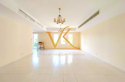 Villa - 3 Bedrooms - 3 Bathrooms for rent in Springs 12 - The Springs - Dubai