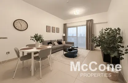 شقة - غرفة نوم - 2 حمامات للايجار في جيوار - منطقة 11 - قرية جميرا الدائرية - دبي