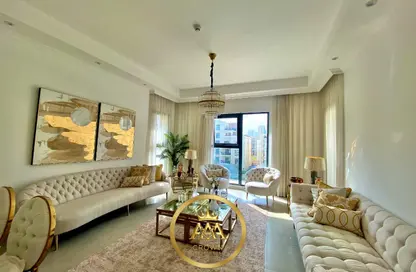 طابق كامل - 8 غرف نوم - 8 حمامات للايجار في برج الممزر - الممزر - الشارقة - الشارقة