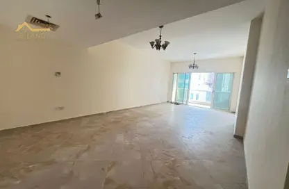 شقة - 3 غرف نوم - 3 حمامات للايجار في التعاون 2 - أبراج التعاون - الخان - الشارقة