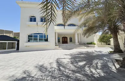 Villa - 6 Bedrooms - 7+ Bathrooms for rent in Al Karamah - Abu Dhabi