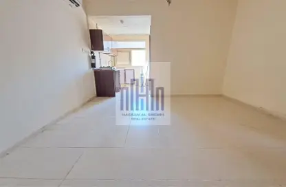 Apartment - 1 Bathroom for rent in Fire Station Road - Muwaileh - Sharjah