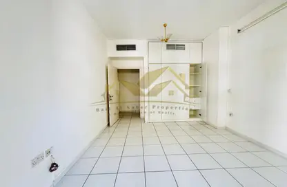 Apartment - 2 Bedrooms - 3 Bathrooms for rent in Al Raffa - Bur Dubai - Dubai