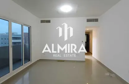 Apartment - 3 Bedrooms - 4 Bathrooms for rent in Tower 41 - Al Reef Downtown - Al Reef - Abu Dhabi