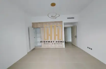 Apartment - 2 Bedrooms - 3 Bathrooms for rent in Palm Tower 3 - Palm Towers - Al Majaz - Sharjah