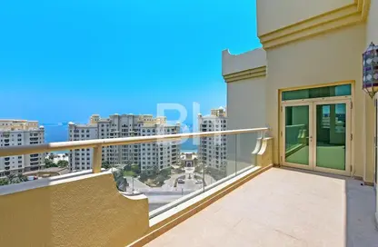 Apartment - 3 Bedrooms - 4 Bathrooms for rent in Al Khushkar - Shoreline Apartments - Palm Jumeirah - Dubai