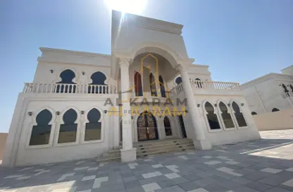 فيلا - 5 غرف نوم - 8 حمامات للبيع في الحضيبة - رأس الخيمة
