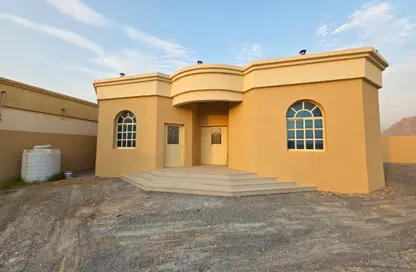 Villa - 3 Bedrooms - 2 Bathrooms for rent in Seih Al Burairat - Ras Al Khaimah