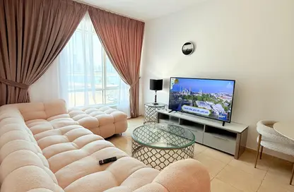 Apartment - 1 Bathroom for rent in Beach Tower 1 - Al Khan Lagoon - Al Khan - Sharjah