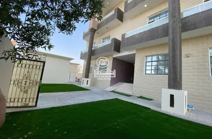 Apartment - 2 Bedrooms - 2 Bathrooms for rent in Shakhbout City - Abu Dhabi