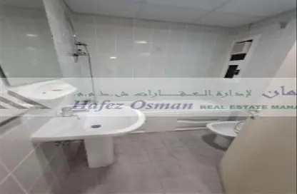 شقة - 2 غرف نوم - 3 حمامات للايجار في الخالدية - أبوظبي