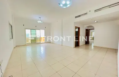Apartment - 3 Bedrooms - 3 Bathrooms for rent in Hessa Homes Building - Oud Metha - Bur Dubai - Dubai