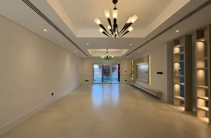 Villa - 4 Bedrooms - 4 Bathrooms for rent in Umm Suqeim 1 Villas - Umm Suqeim 1 - Umm Suqeim - Dubai