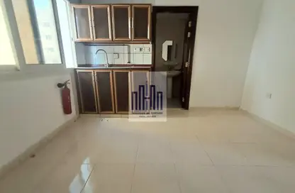 Apartment - Studio - 1 Bathroom for rent in Fire Station Road - Muwaileh - Sharjah