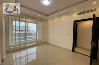Apartment - 3 Bedrooms - 3 Bathrooms for rent in Al Jurf 2 - Al Jurf - Ajman Downtown - Ajman