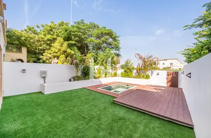 فيلا - 2 غرف نوم - 3 حمامات للبيع في الينابيع 11 - الينابيع - دبي