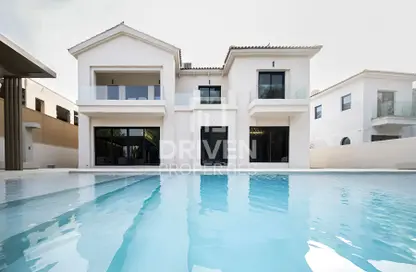 Villa - 5 Bedrooms - 7 Bathrooms for sale in The Sundials - Jumeirah Golf Estates - Dubai